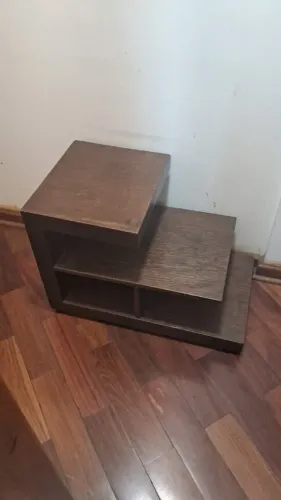 MESA DE MADEIRA COM ASSENTO PARA CALÇAR SAPATOS NA ENTRADA OU OUTRA FINALIDADE