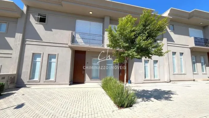 Sobrado para alugar em Valinhos, Chácaras Silvania, com 3 suítes, com 134 m², Quinta das P