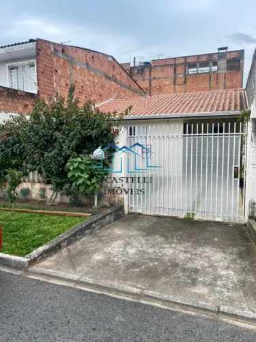 Casa para Venda em Curitiba, Xaxim, 3 dormitórios, 1 suíte, 2 banheiros, 2 vagas