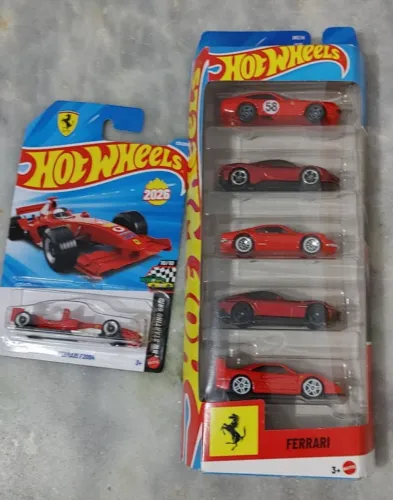 Hot wheels Ferrari lote
