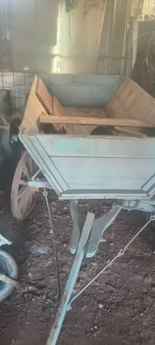 Vende- se carocha