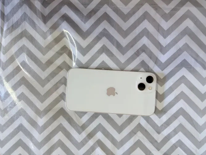 iPhone 13 - 128 GB