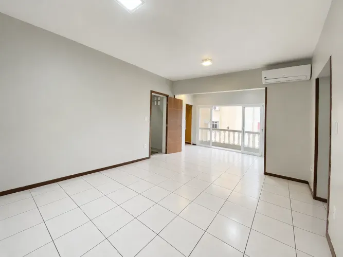 Apartamento para aluguel no Centro de Florianópolis