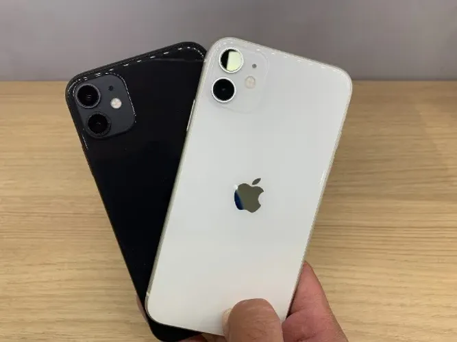 iPhone 11 256GB Branco Seminovo 69%  // impecável //  retirada na Savassi
