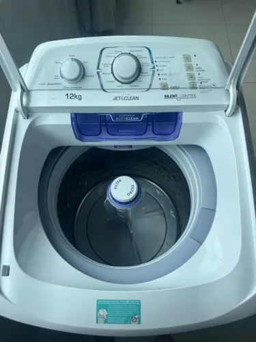 Lava roupas 12kg Eletrolux