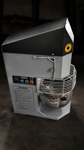 Batedeira Industrial Ferri FBT10 10L com Cuba Inox - Usada