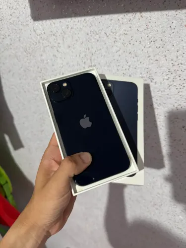 iPhone 13 128GB (meia-noite)
