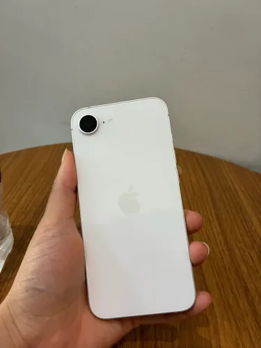 iPhone 16e Branco