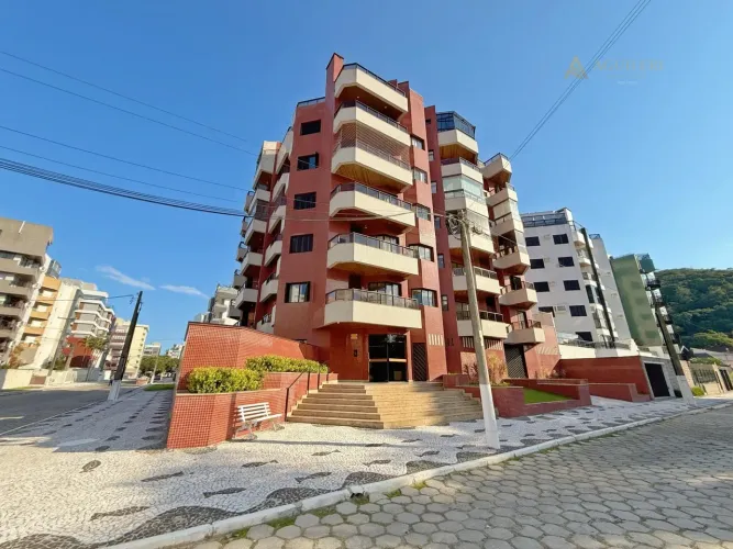 Apartamento na Praia Mansa de Caiobá uma quadra do mar!