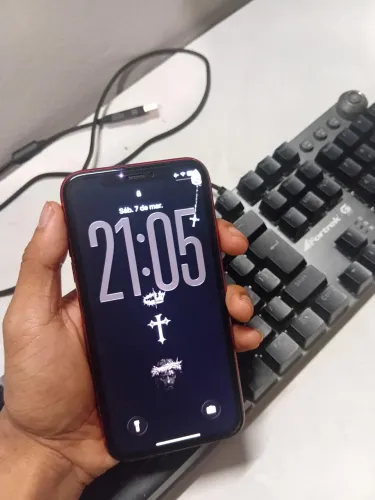 Vendo iPhone 11 red