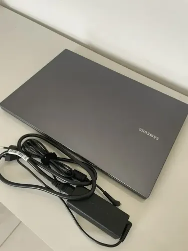 Notebook Samsung Book I5 8gb 256gb Ssd 15,6'' W11 Cor Cinza-chumbo 