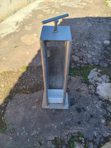 Prensa de inox para queijo