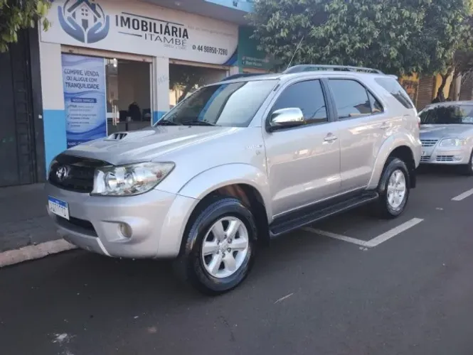 Toyota Hilux SW4 SRV D4-d 4X4 3.0 TDI Dies. AUT 2009