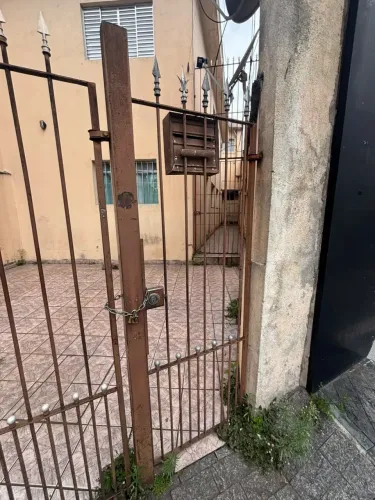 Térrea para aluguel possui 22 metros quadrados com 1 quarto em Vila Maria Luisa - São Paul