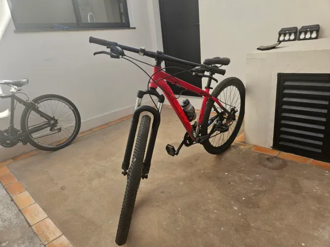 Bicicleta aventura shimano 21 marchas aro 29 vermelha