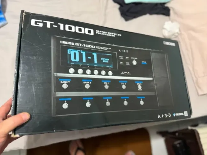 (até 12x SEM JUROS) Pedaleira Boss GT-1000 com caixa e bag, único dono