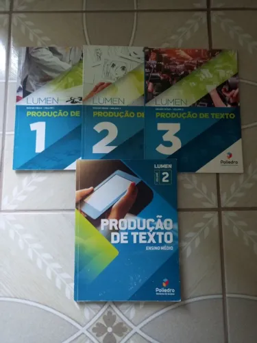 Livros de Produção de Texto - Poliedro - 6 volumes - 2023 e 2024 - Semi novos