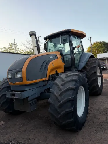 Trator Valtra BT 210