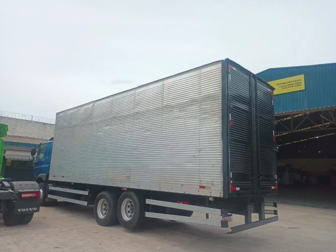 Bau de Aluminio Seminovo 8,5 m - Padrao Truck - R$ 25.000,00