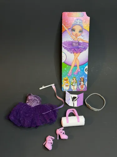 RAINBOW HIGH FASHION PACK VIOLET BAILARINA