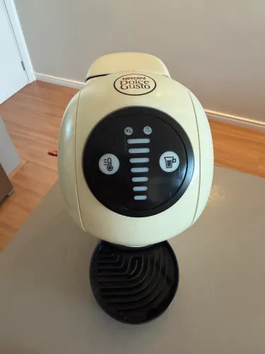 Cafeteira Nescafé Dolce Gusto Genio S Branca - Estado de Nova!