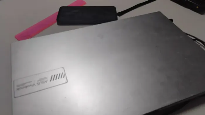 Notebook asus vivobook em perfeito funcionamento
