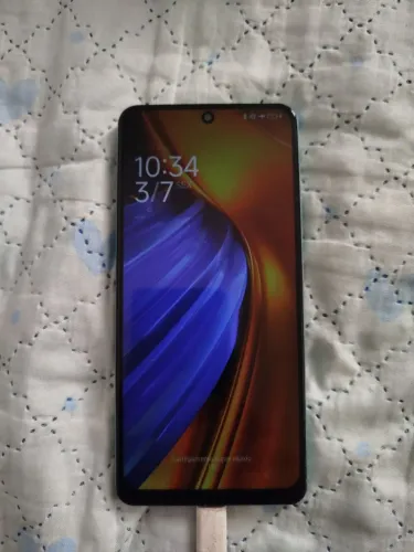 Poco f4