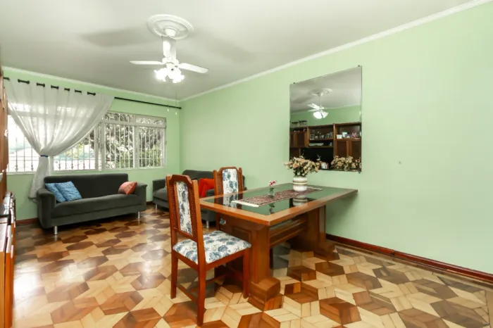 Casa para venda em Vila Marari com 4 quartos, sendo 2 suítes, 149m²