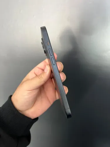 iPhone 15 normal