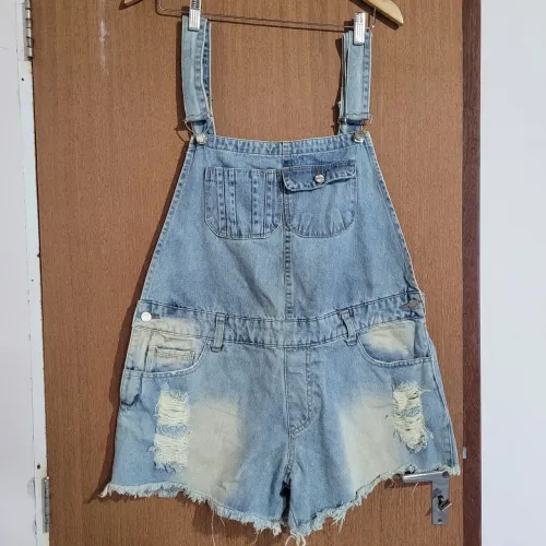 PROMOÇÃO Jardineira/macacão/macaquinho curto Jeans - TAMANHO G