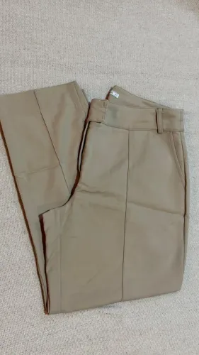 Calça bege