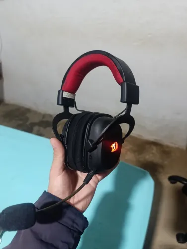 Headset redragon Zeus pro