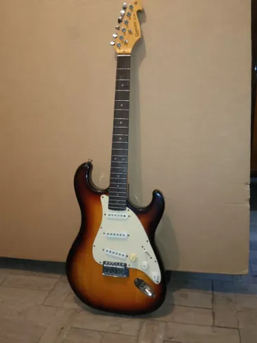 Guitarra Gianinni GG100 da década de 90