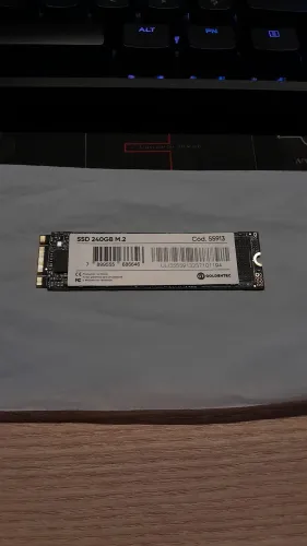 SSD M.2 de 240GB da marca Goldentec