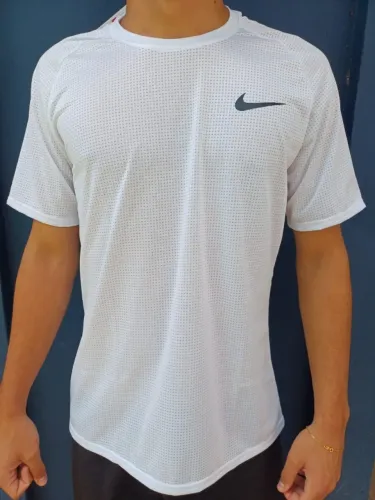 camiseta Dry Fit Masculina Branca Esportiva - Leve e Respirável