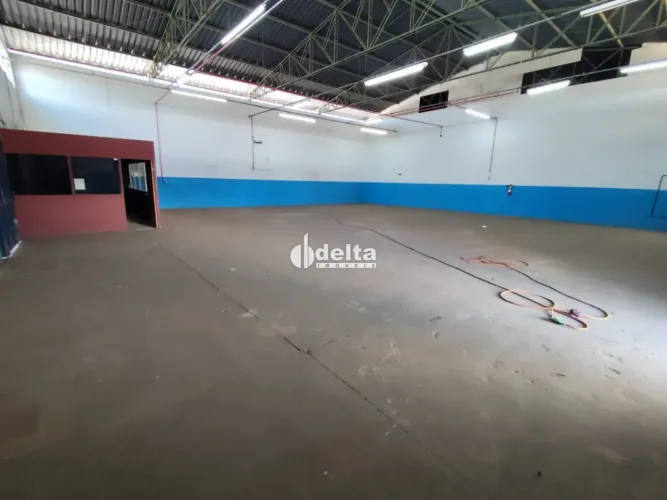 Galpão disponível para Locação no bairro Distrito Industrial Leste em Uberlândia-MG