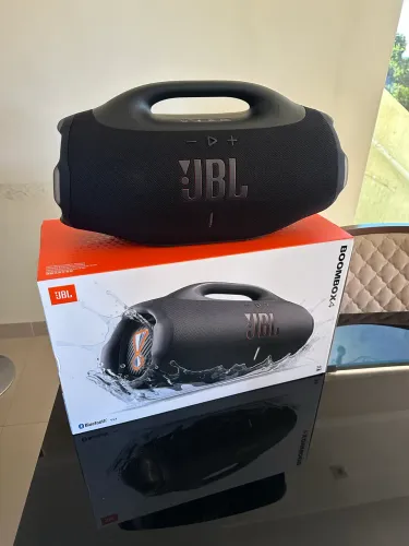 Boombox 4 Jbl