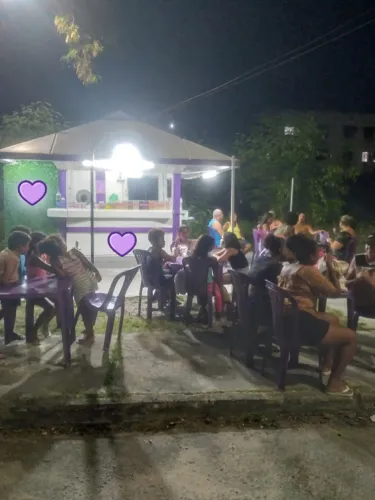 Quiosque de comércio em irajá dentro de condomínio bem movimentado