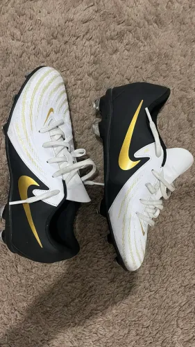 Chuteira Nike Phantom GX Tamanho 40 CAMPO