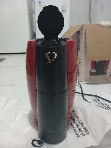 VENDO CAFETEIRA ELÉTRICA LOV EXTREMAMENTE NOVA (ACEITO CARTÃO)