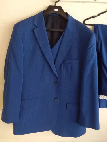 Terno completo azul com colete