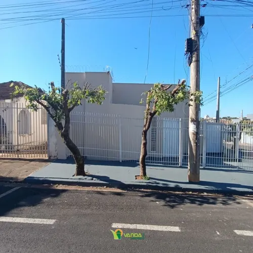 BOA VISTA - CASA RESIDENCIAL ESQUINA 2 DORMIT. PROX.CENTRO, SUPERMERC., ESCOLA