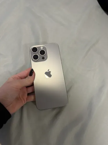 Vendo Iphone 15 pro Max 256gb