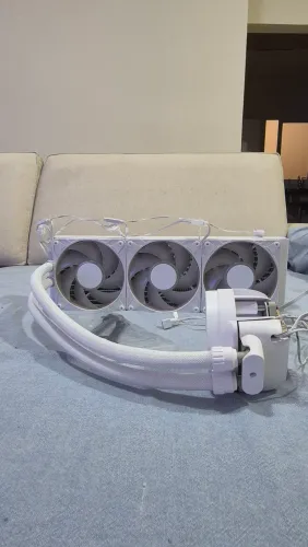 Gabinete Deepcool com AIO 360mm