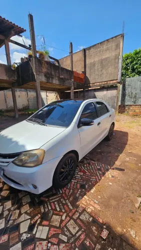 Toyota Etios XLS Sedan 1.5 Flex 16V 4P Mec. 2015