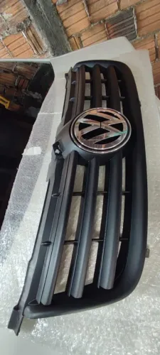 Grade frontal Volkswagen Bora 2010