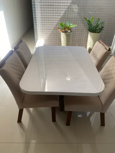 Mesa 4 cadeiras