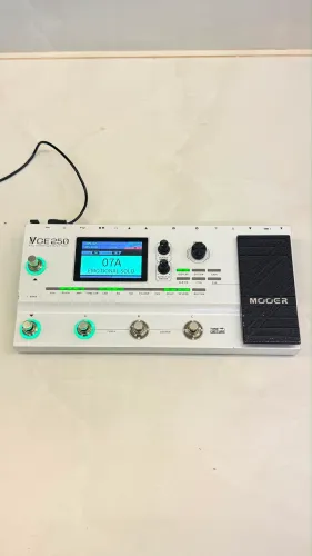 PEDALEIRA MOOER GE 250 + BAG