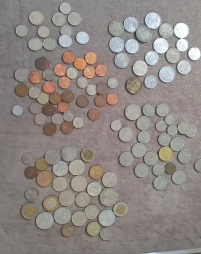 Vende-se Moedas Antigas!!!! 400
