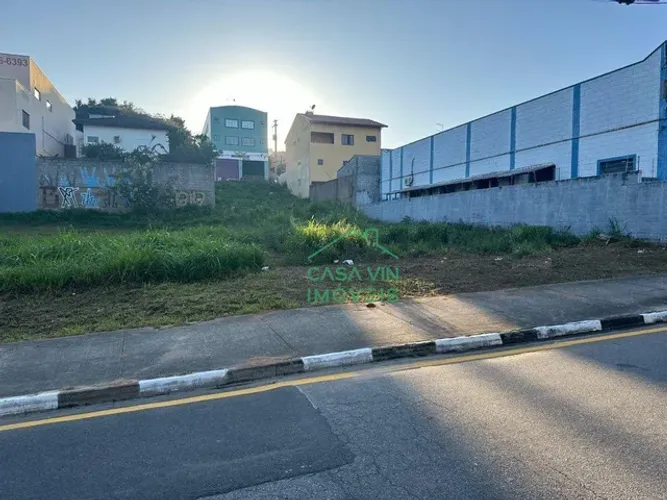 Terreno à venda, 360 m² por R$ 895.000,00 - Centro - Vinhedo/SP